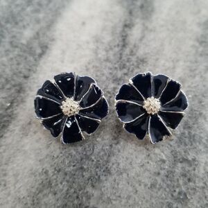 Vintage Black Enmale Flower Clip On Earrings, Silver Tone, Retro Estate Deisgn
